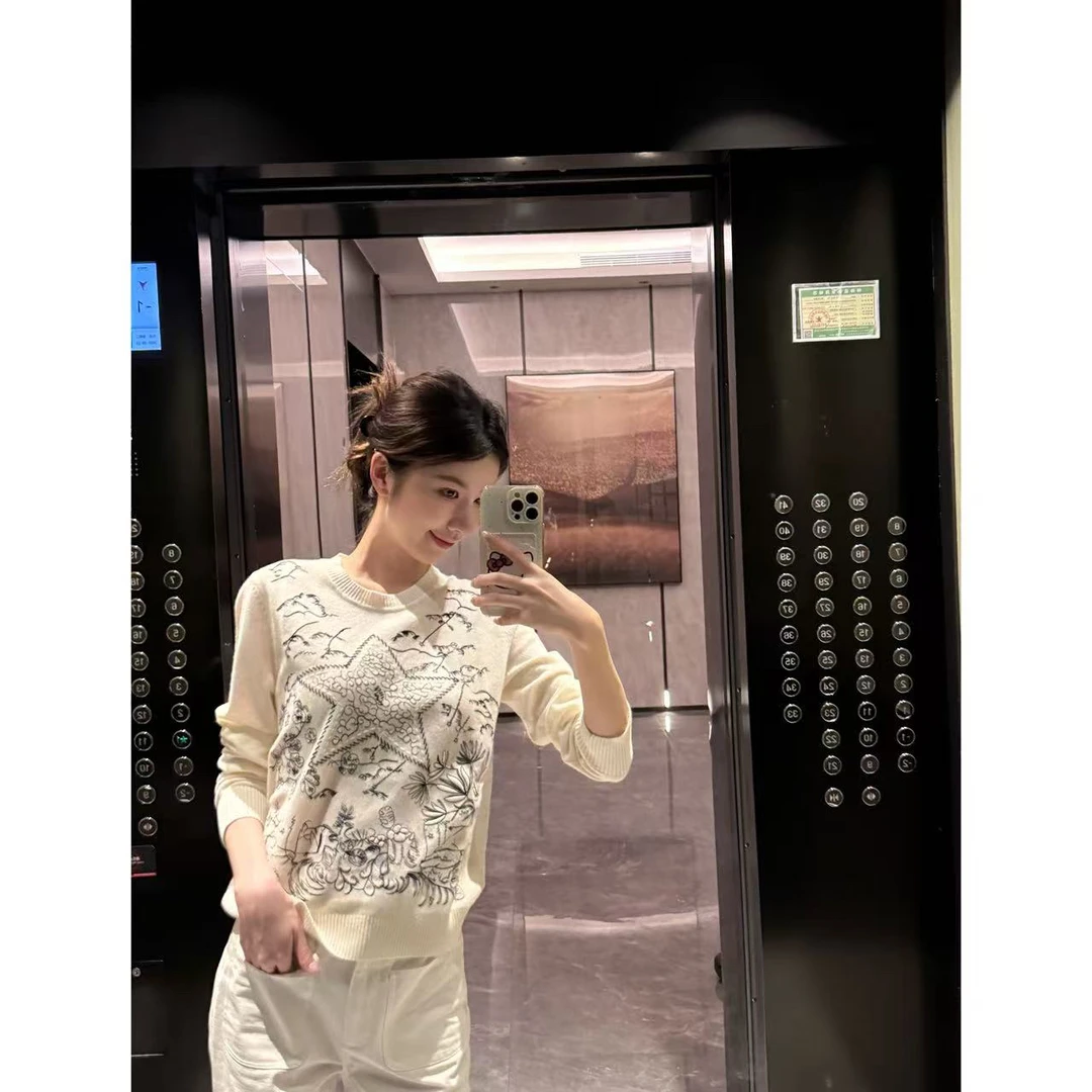 【Cikky定制】气质镂空小象春夏刺绣圆领修身型女薄款羊毛衫提花