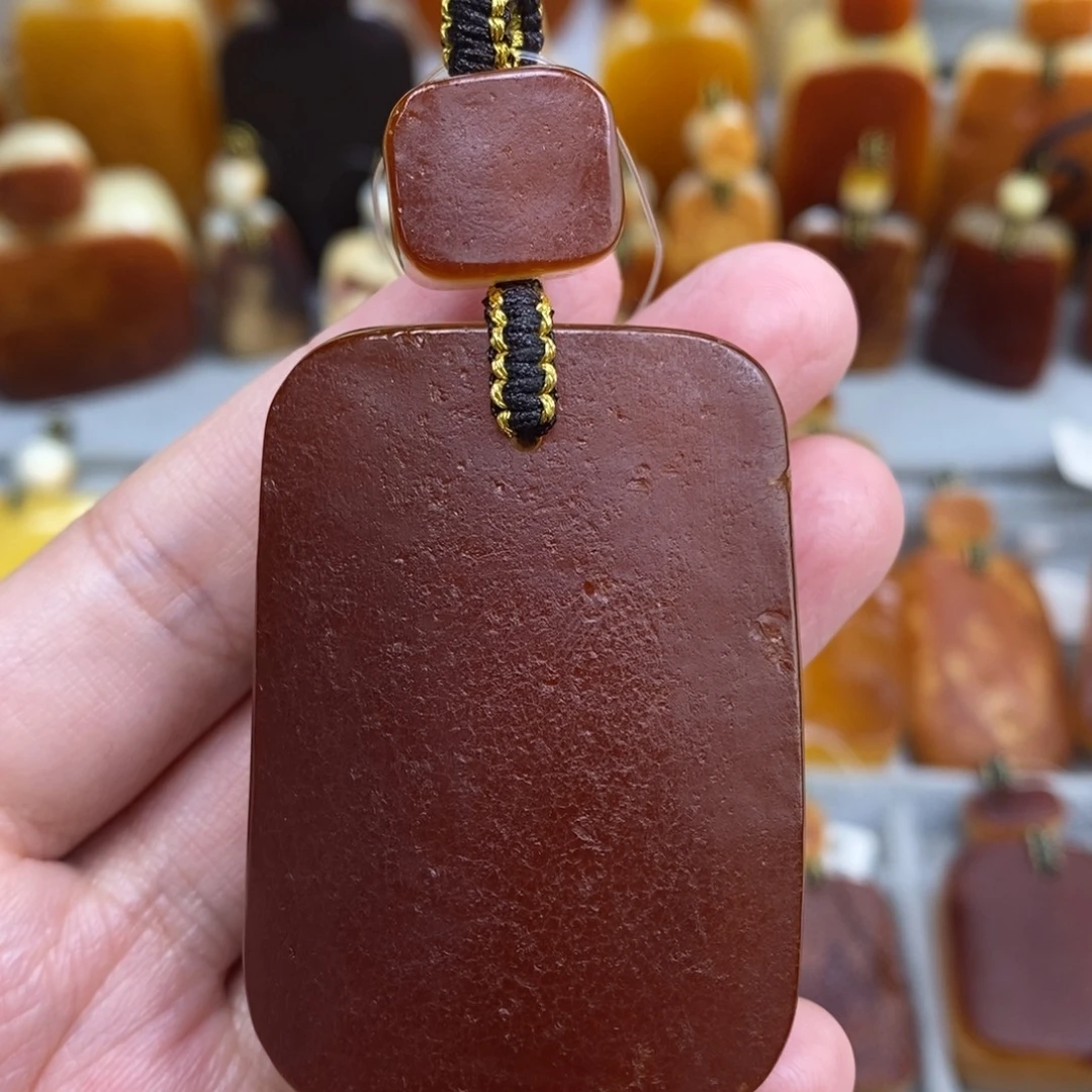 蜜蜡未镶嵌珠宝奇石