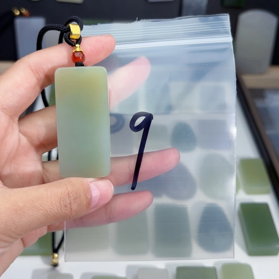 和田玉随形未镶嵌吹*机