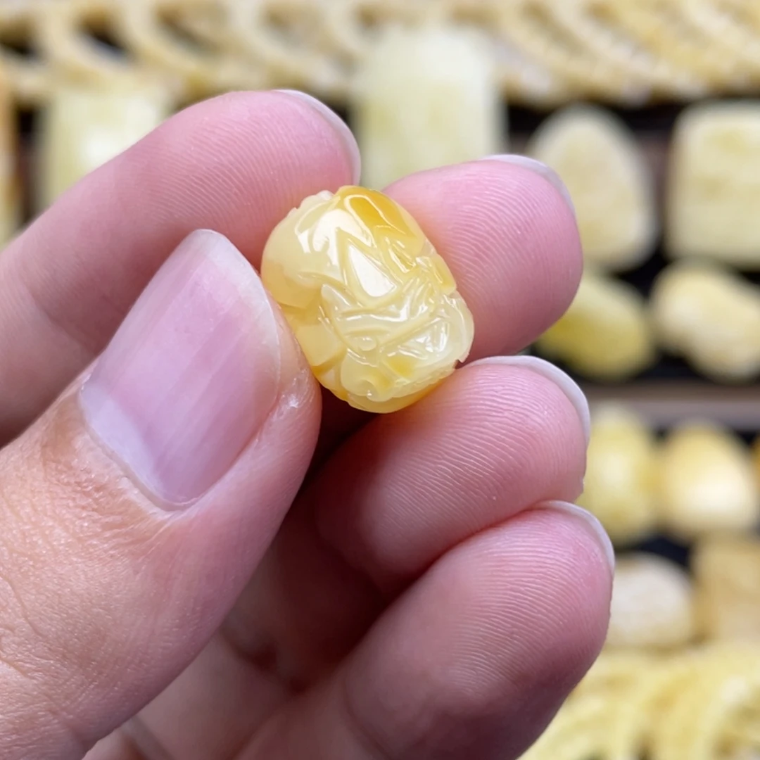 琥珀未镶嵌裸石琥珀蜜蜡