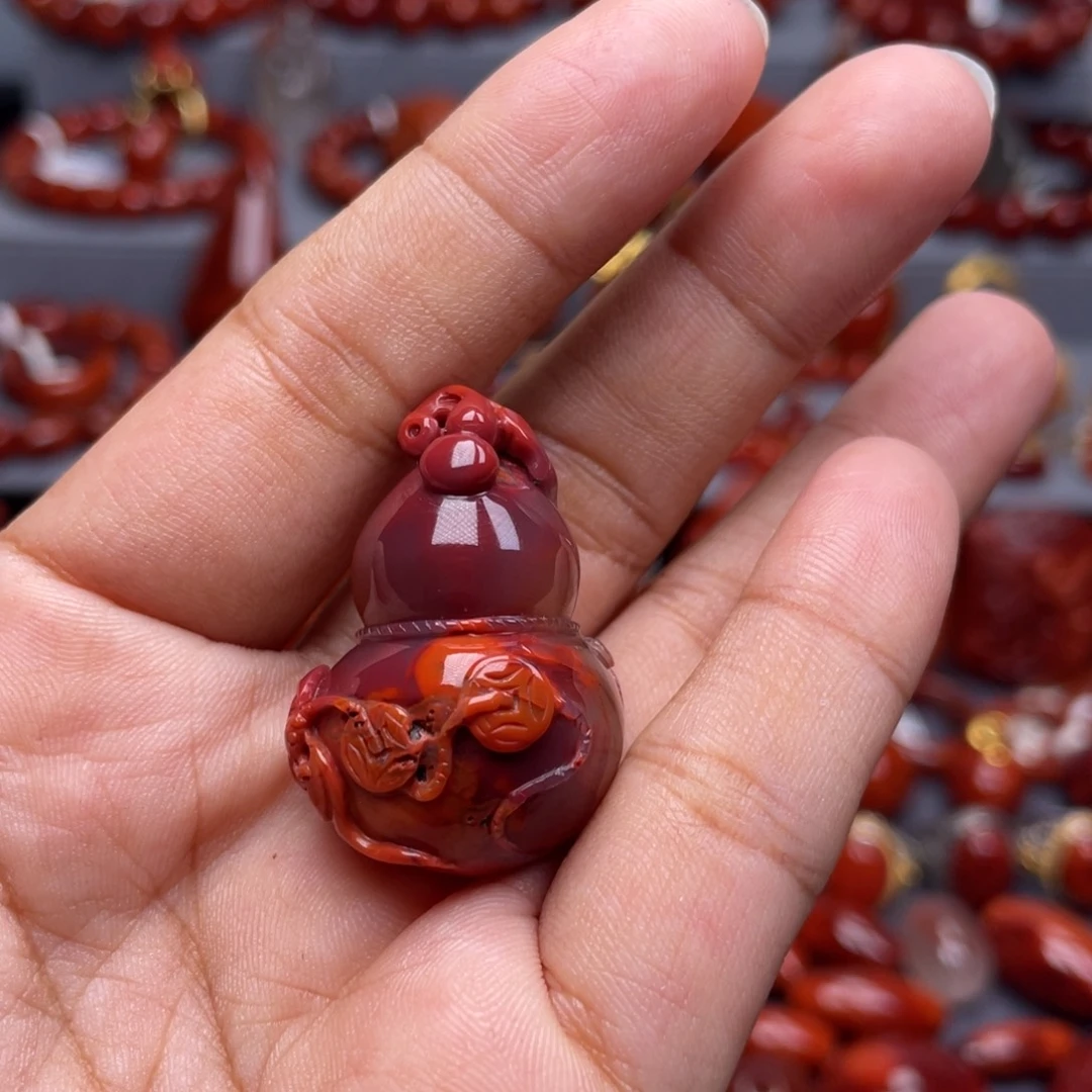 南红玛瑙未镶嵌珠宝奇石葫芦吊坠