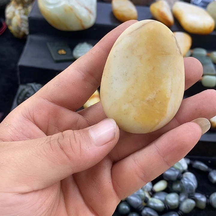 和田玉（糖玉）未镶嵌挂件