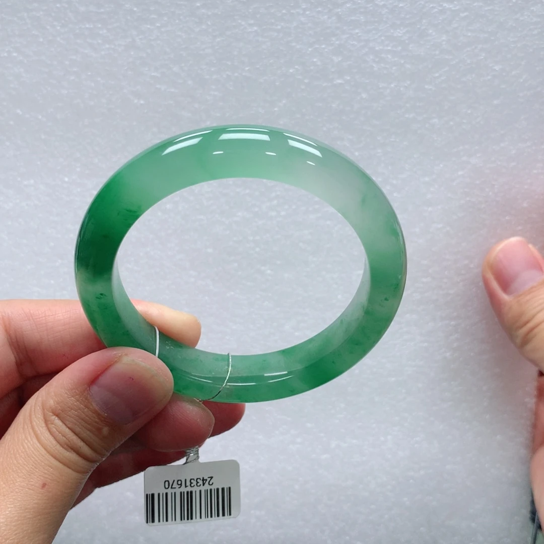 石英质玉未镶嵌手镯青青57-多人