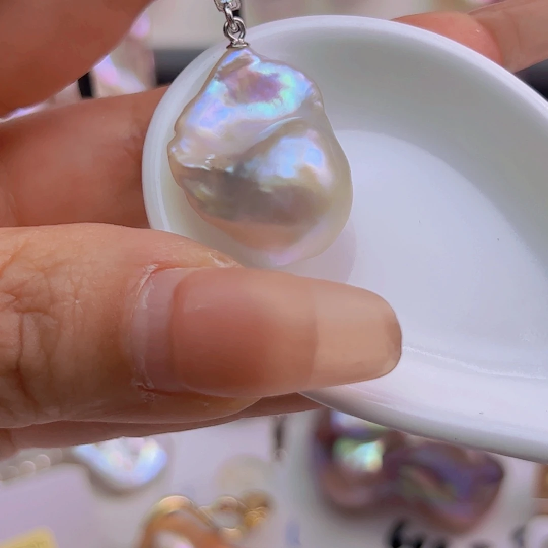 淡水珍珠吊坠(赠链)未镶嵌