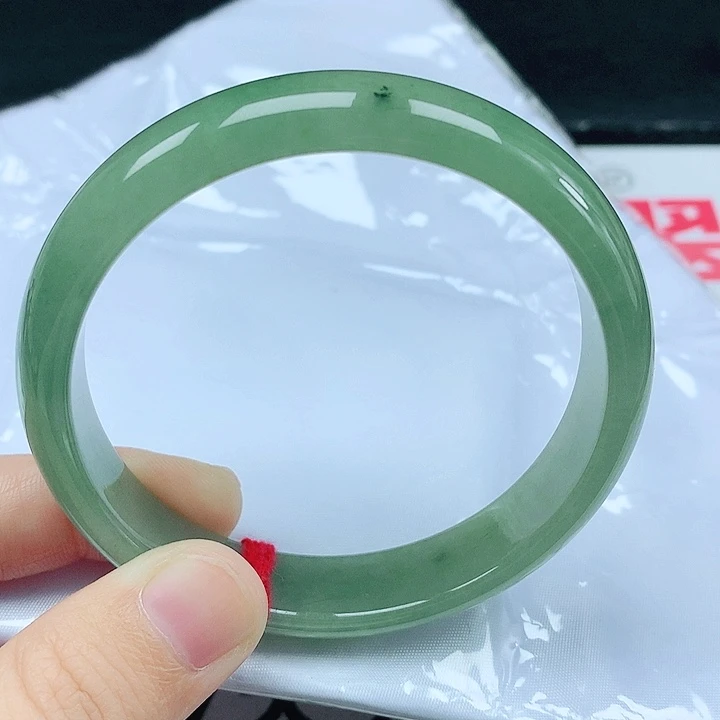 翡翠手镯未镶嵌说*天然翡翠手镯