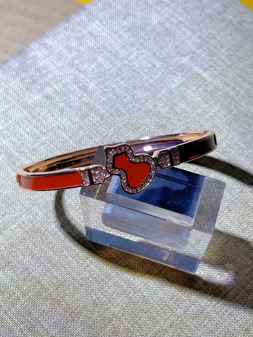 手镯 璀璨精美Tbbo21-11