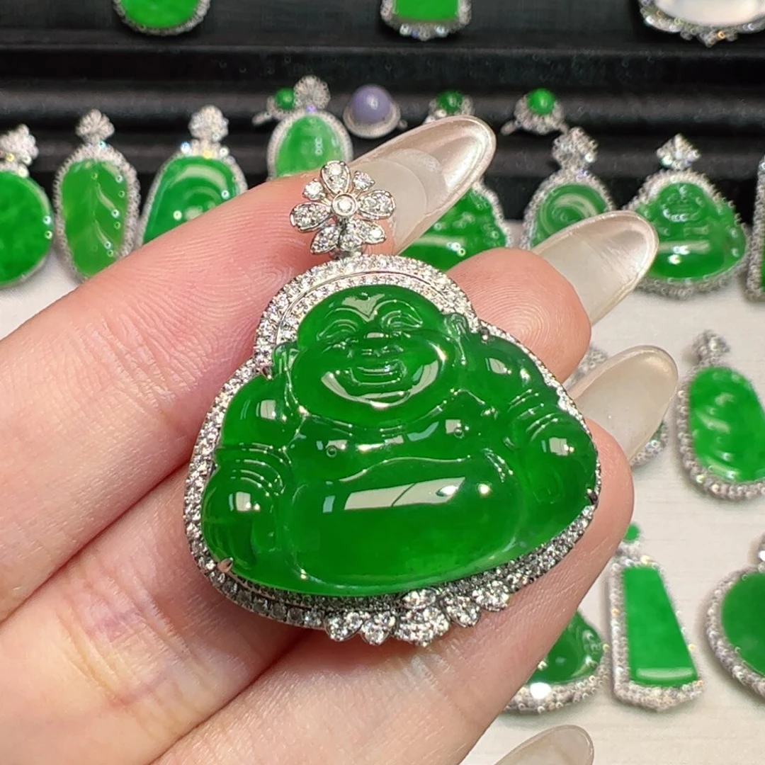 颈饰18K金镶嵌翡翠菲*