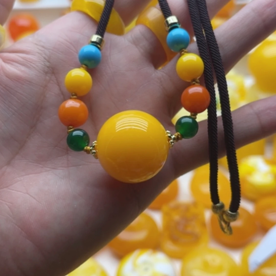 【闪购商品】俄黄单珠索骨吊坠，卡25