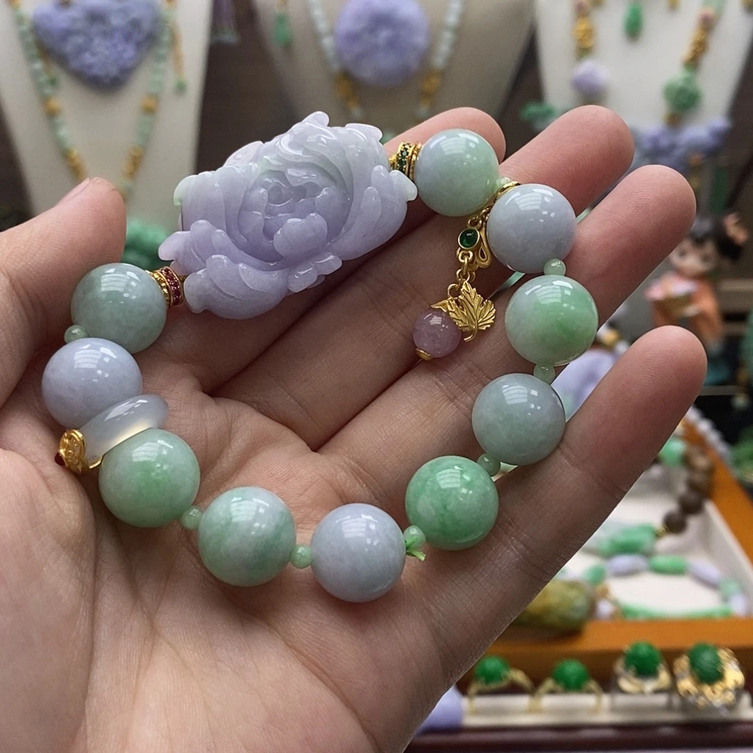 翡翠未镶嵌颈饰手链