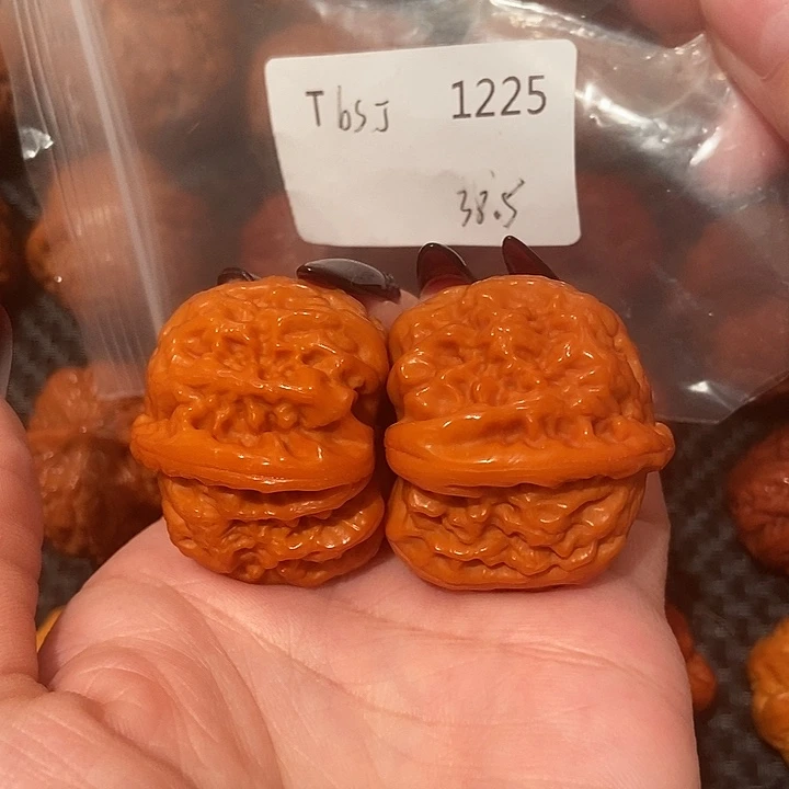 吊坠文玩核桃白狮子38.5