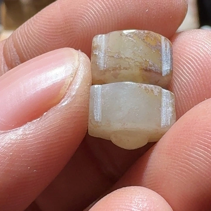 和田玉（糖玉）颈饰未镶嵌艺****委