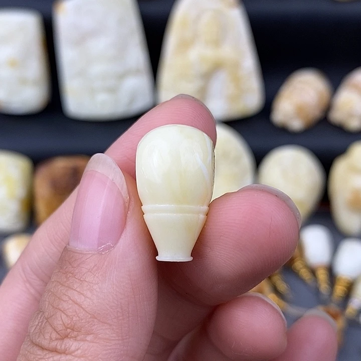 琥珀未镶嵌裸石11三通c743