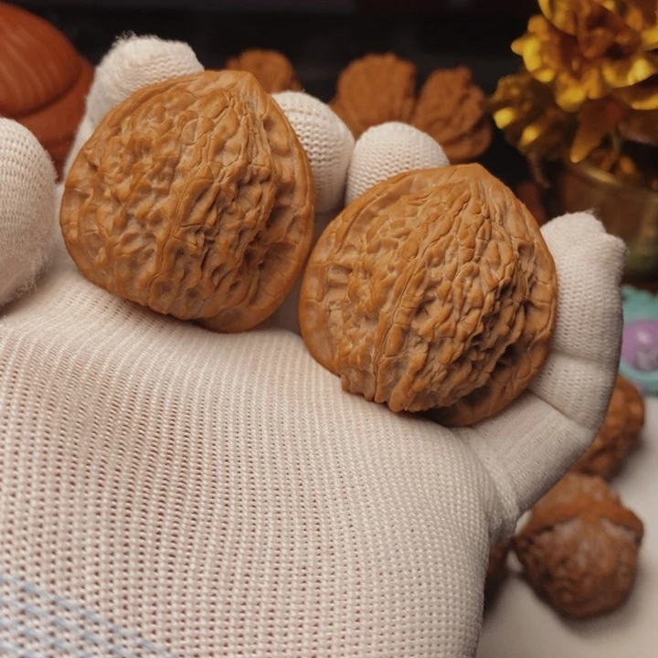 文玩核桃把件杨*余B345寿桃40