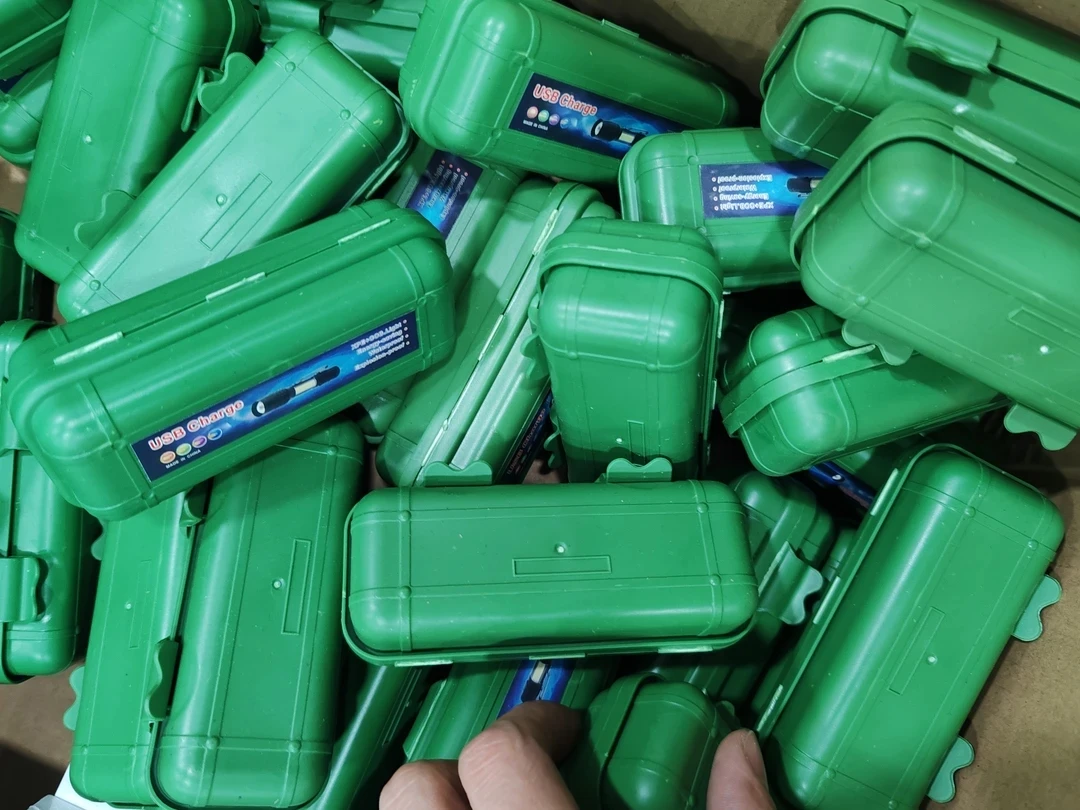 99新  充电款手电筒合金