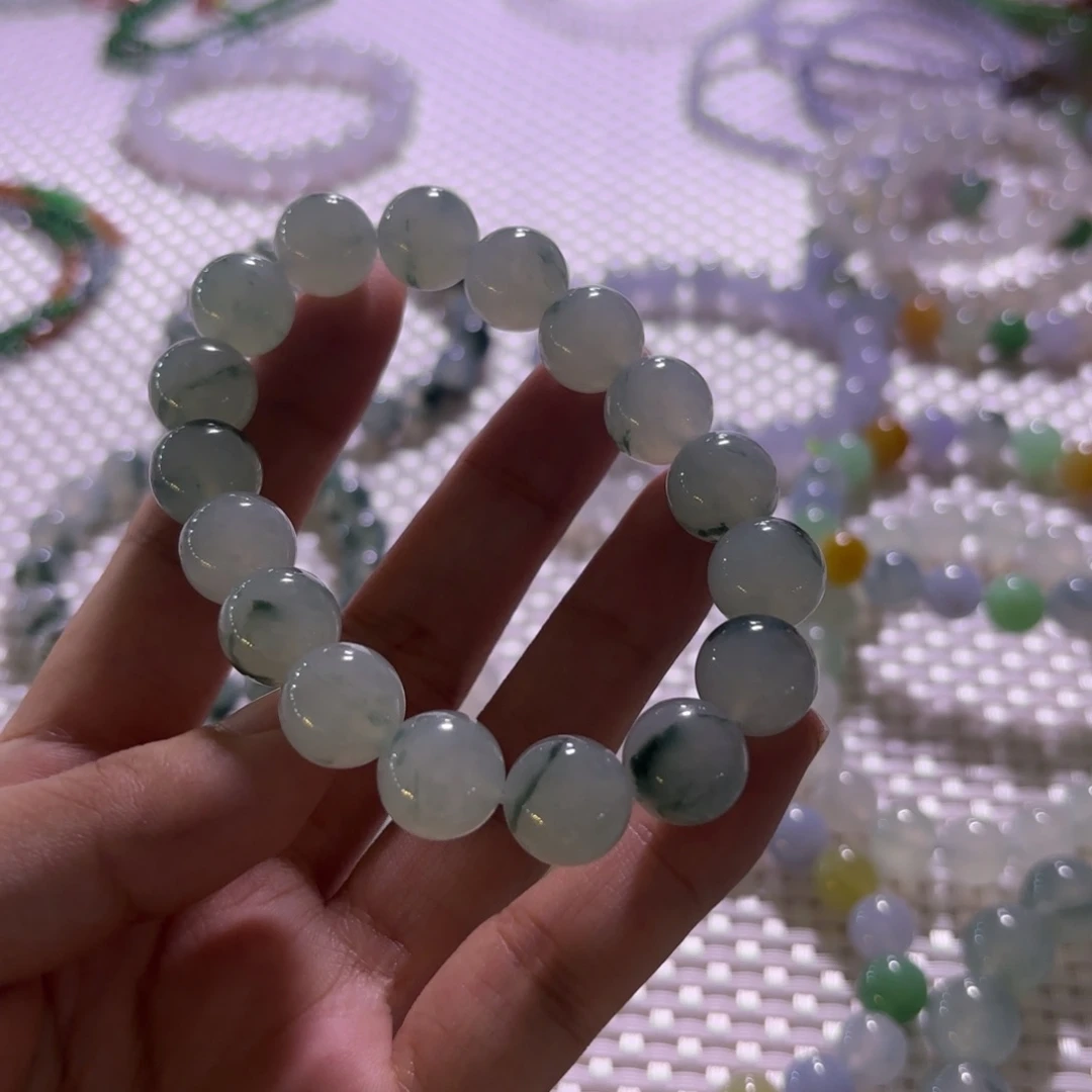 定制翡翠未镶嵌手串