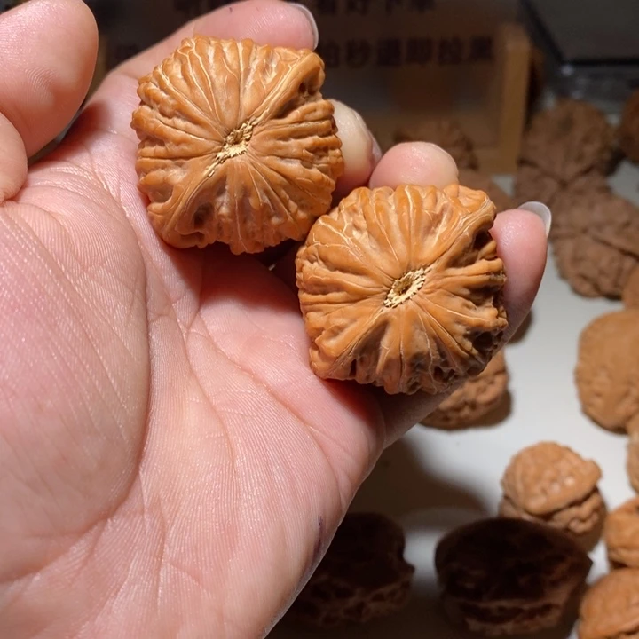 核桃?****森文玩核桃铁锤核桃