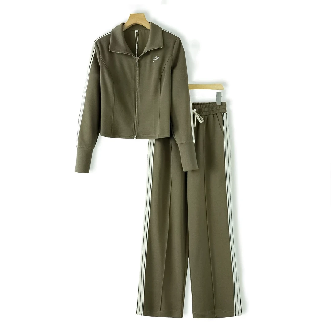 A 033款女士休闲时尚显瘦运动套装