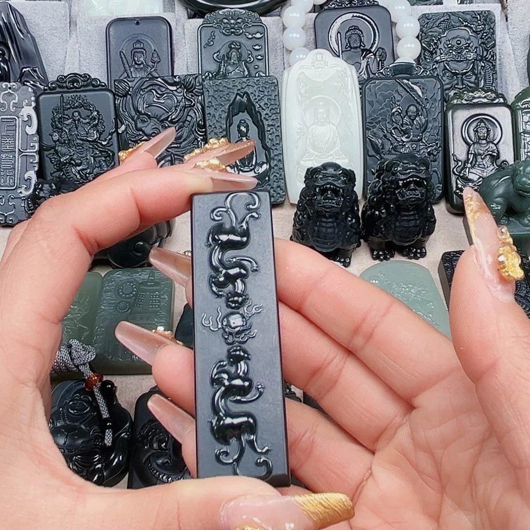 和田玉颈饰未镶嵌