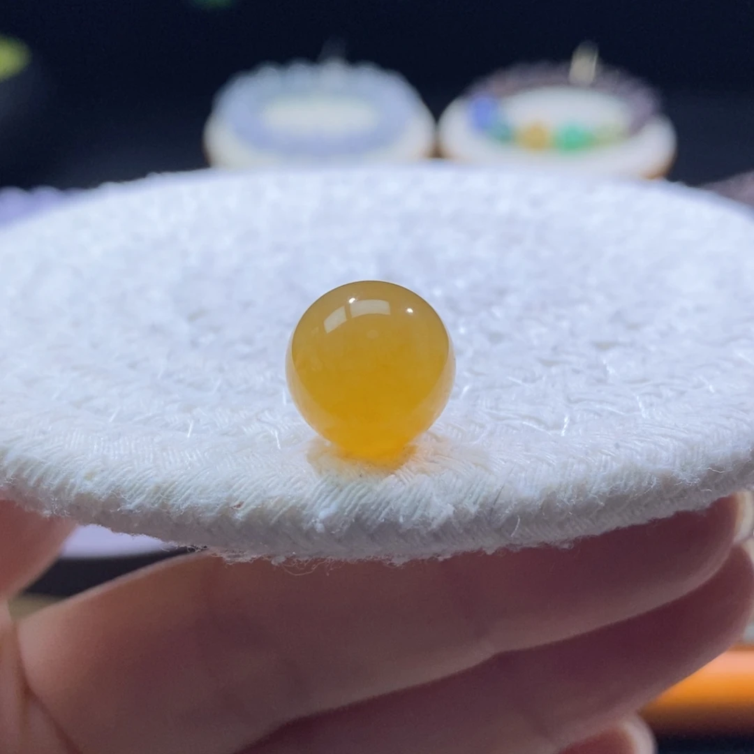颈饰未镶嵌翡翠冰黄满色卡13mm