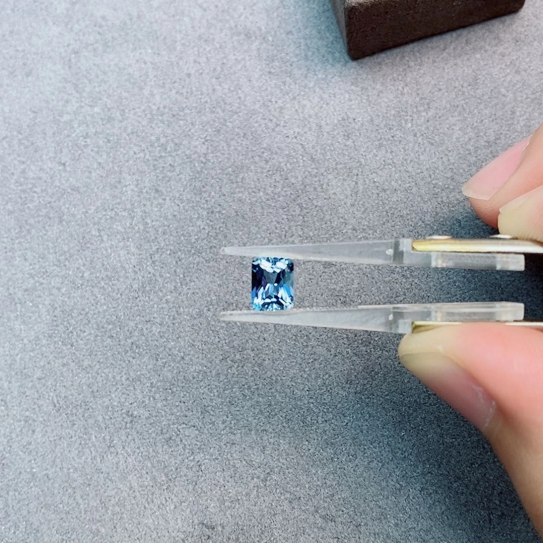 海蓝宝石笔搁未镶嵌1.26ct 吉尔德 超级圣玛利亚