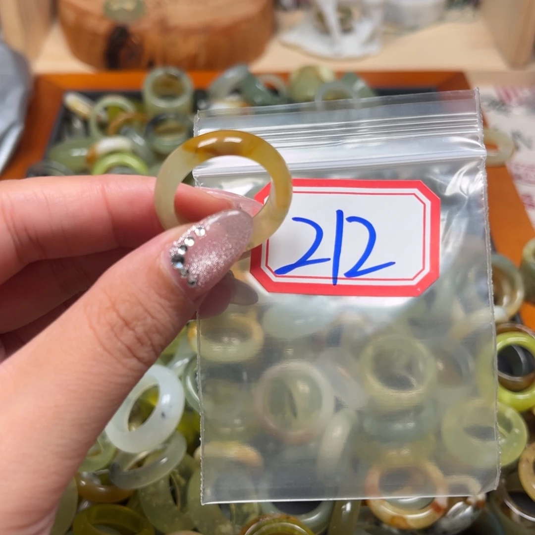 米****蛇纹石玉未镶嵌珠宝奇石