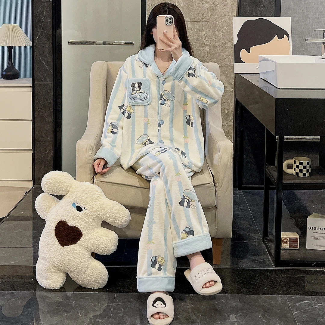 2025新款珊瑚绒睡衣女秋冬季大码加厚保暖法兰绒蓝条狗套装家居服