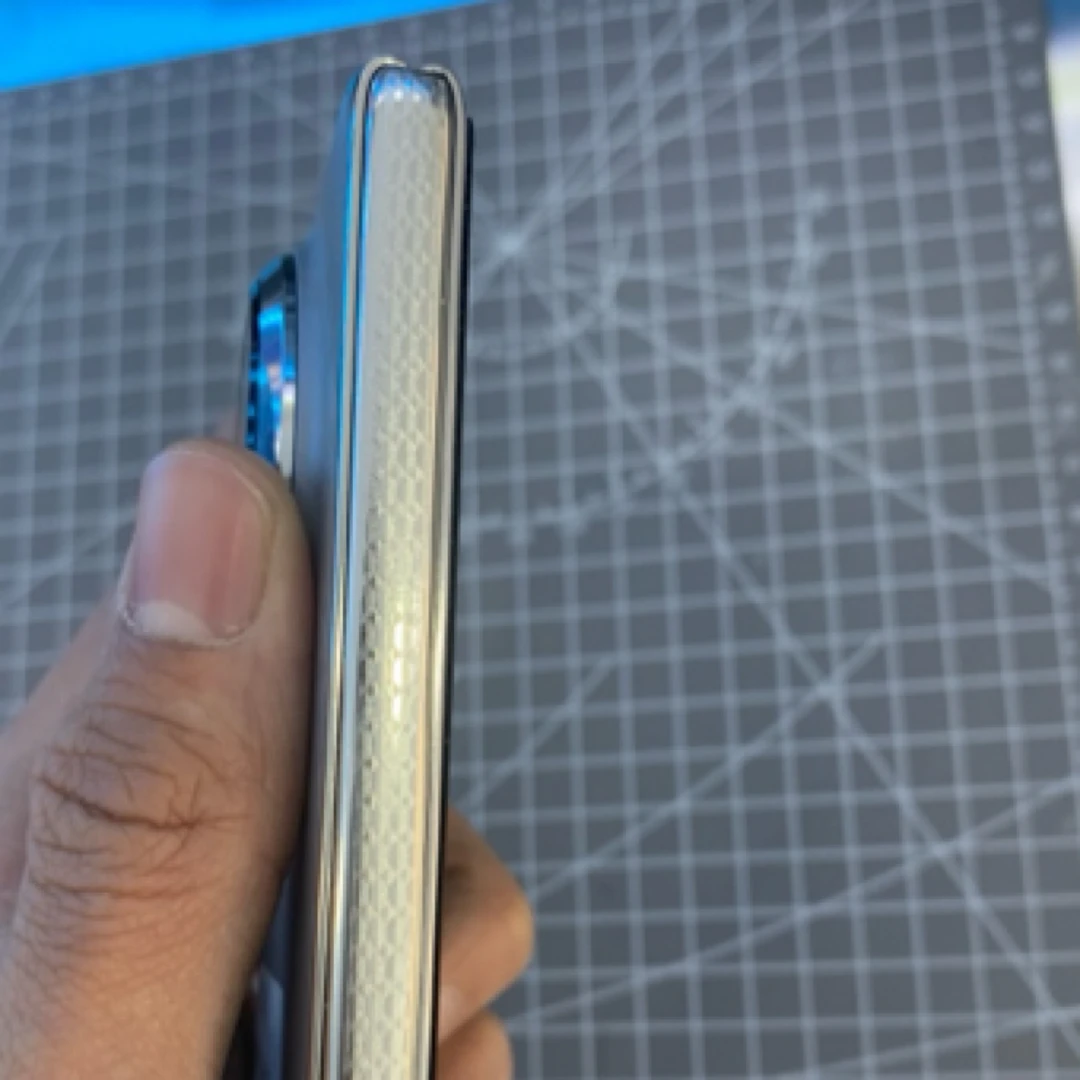 准新品  折叠屏手机《新款》敦煌纹理中轴膜