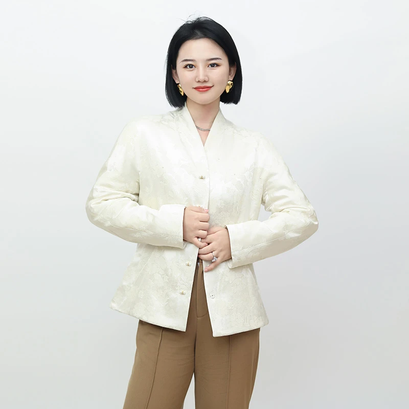 玉兰悠悠2025新款秋“花洛珠玉”夹羊毛丝毛织花棉服白色长袖国风