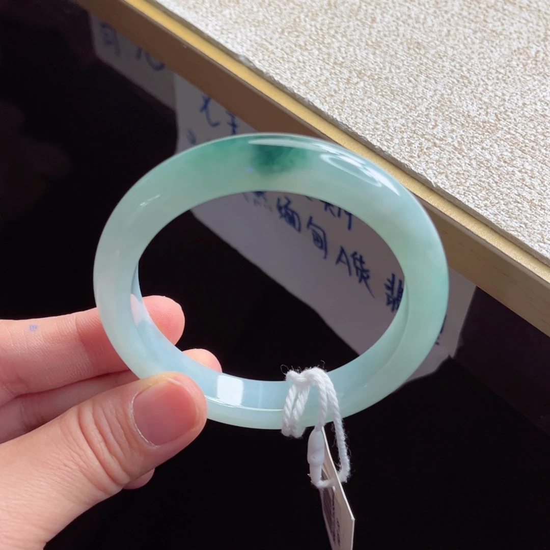 翡翠未镶嵌手镯手镯