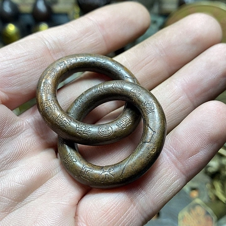 王***霖小杨推荐铜物件一个