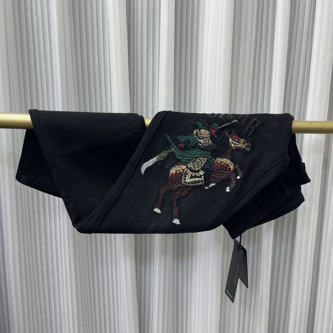 秋冬款欧货黑色绣花武财神关羽牛仔裤男牛仔裤男款爆款男士牛仔裤