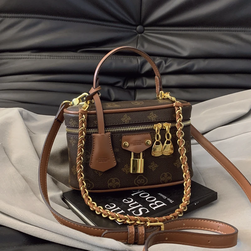 高级感化妆盒子包包女2025新款时尚女士手提包休闲复古单肩斜挎包