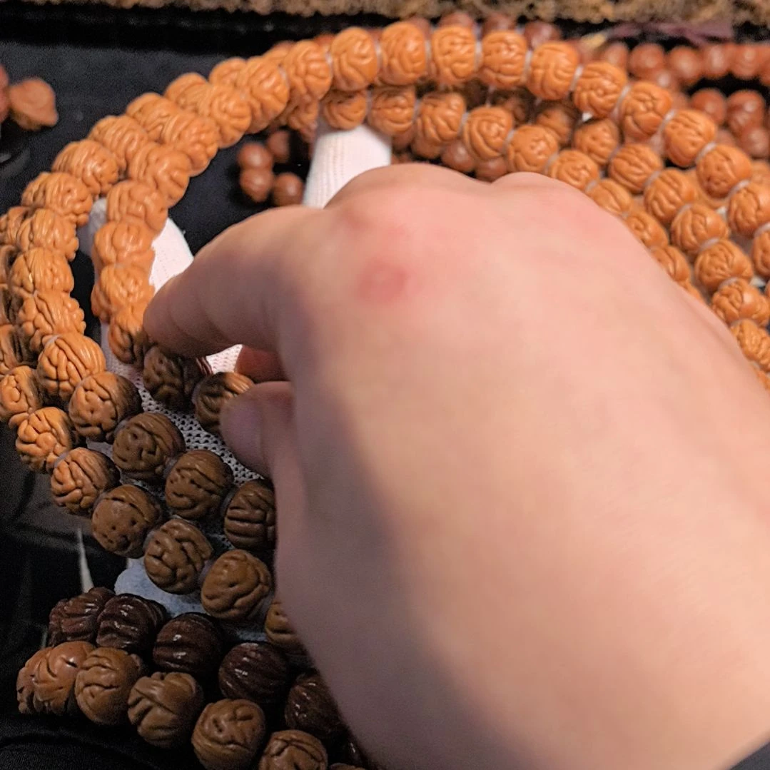 吊坠桃核肉纹大肠脖挂