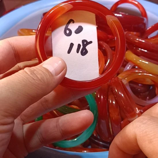 玛瑙/玉髓未镶嵌手镯