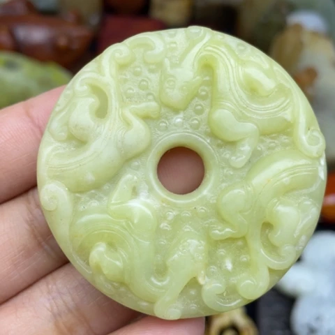 蛇纹石玉未镶嵌颈饰74