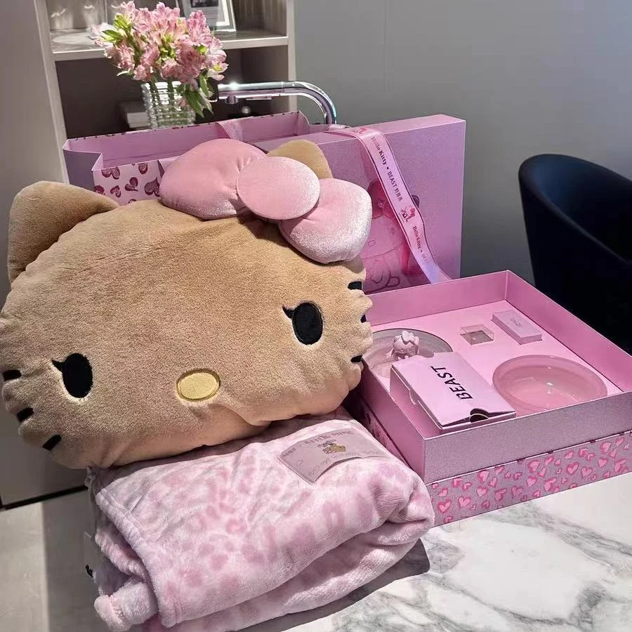 HelloKitty二合一法兰绒毯子抱枕车载靠枕抱枕毯子空调毯