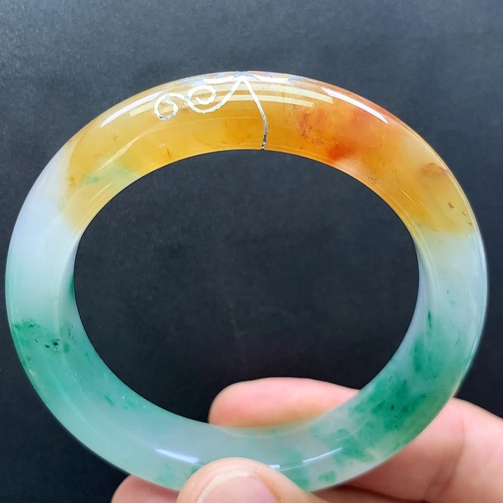 石英质玉未镶嵌手镯