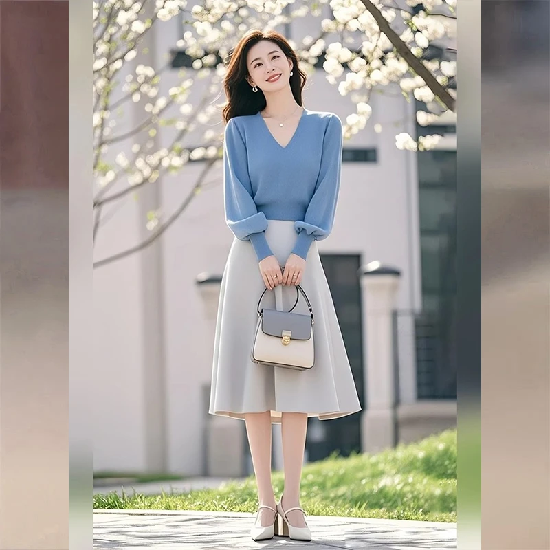 蓝色针织套装女款2025春季新款高级感洋气小衫上衣半身裙子两件套