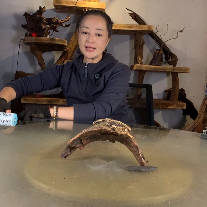 黄***。天然的云南紫柚木会黄水