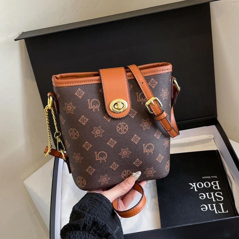 高级感包包女2025流行新款轻奢水桶包百搭复古老花爆款单肩斜挎包