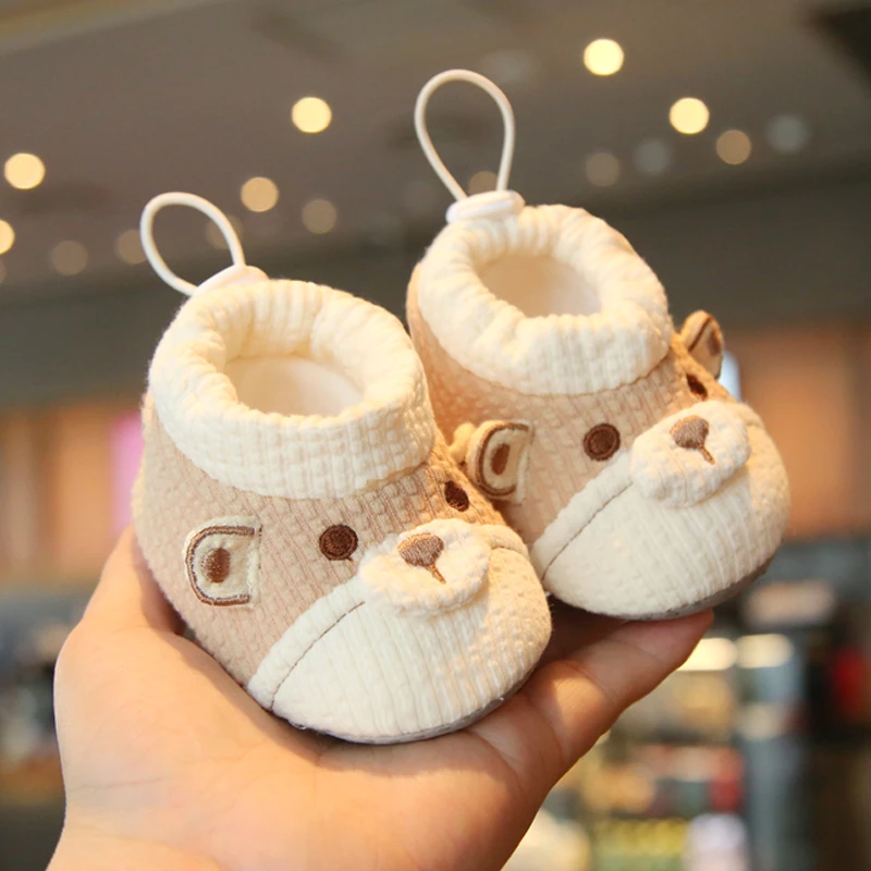 秋季新款卡通步前鞋0-12个月宝宝软底防滑点胶底春季步前鞋爬行鞋