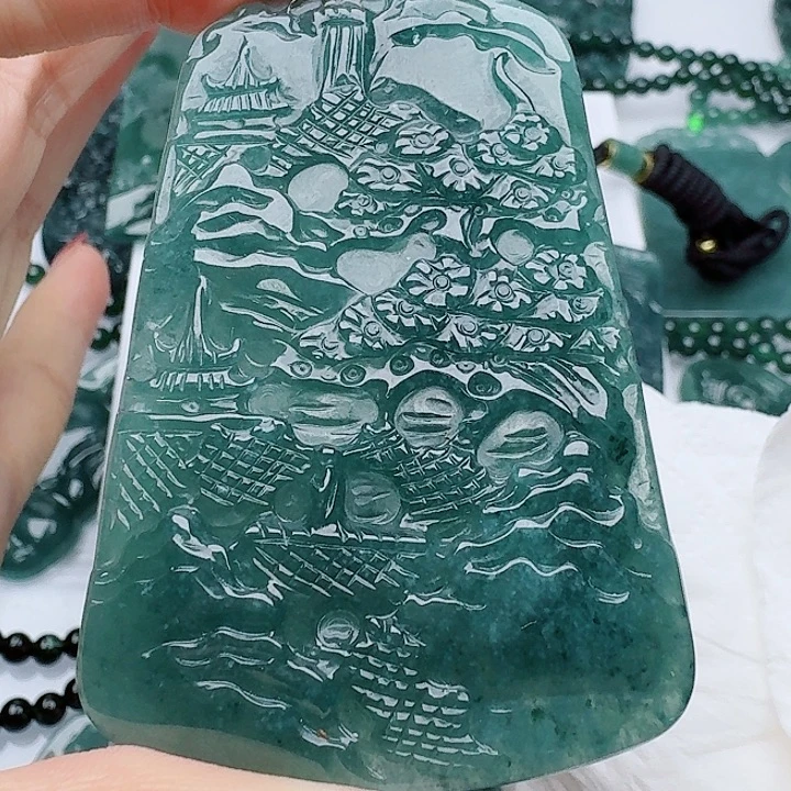 翡翠未镶嵌颈饰1111