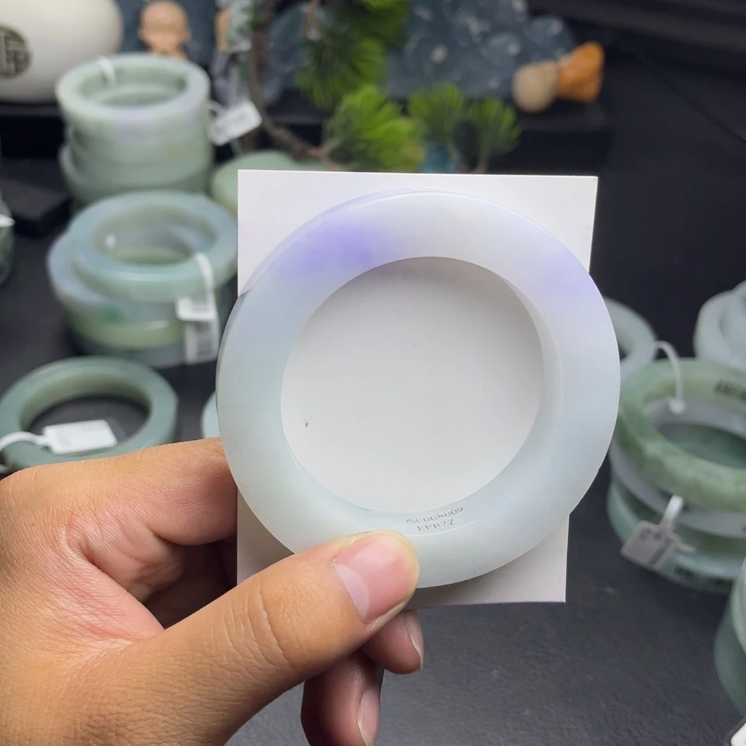 未镶嵌手镯定制翡翠