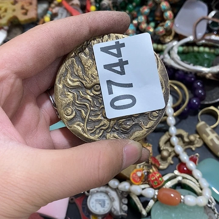 东****笔光明的未来发展潜力巨大0744