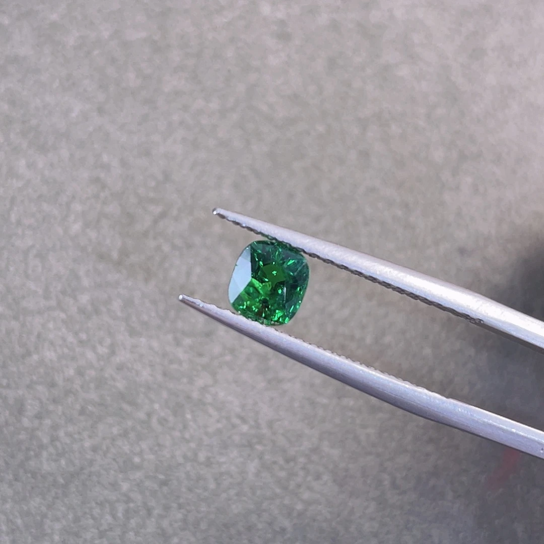 未镶嵌裸石石榴石（沙弗莱）沙弗莱裸石1.2ct