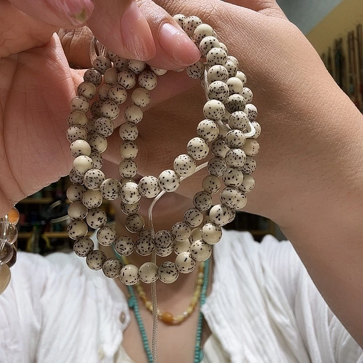 星月菩提手串灯****?精工河豚绿小切手串