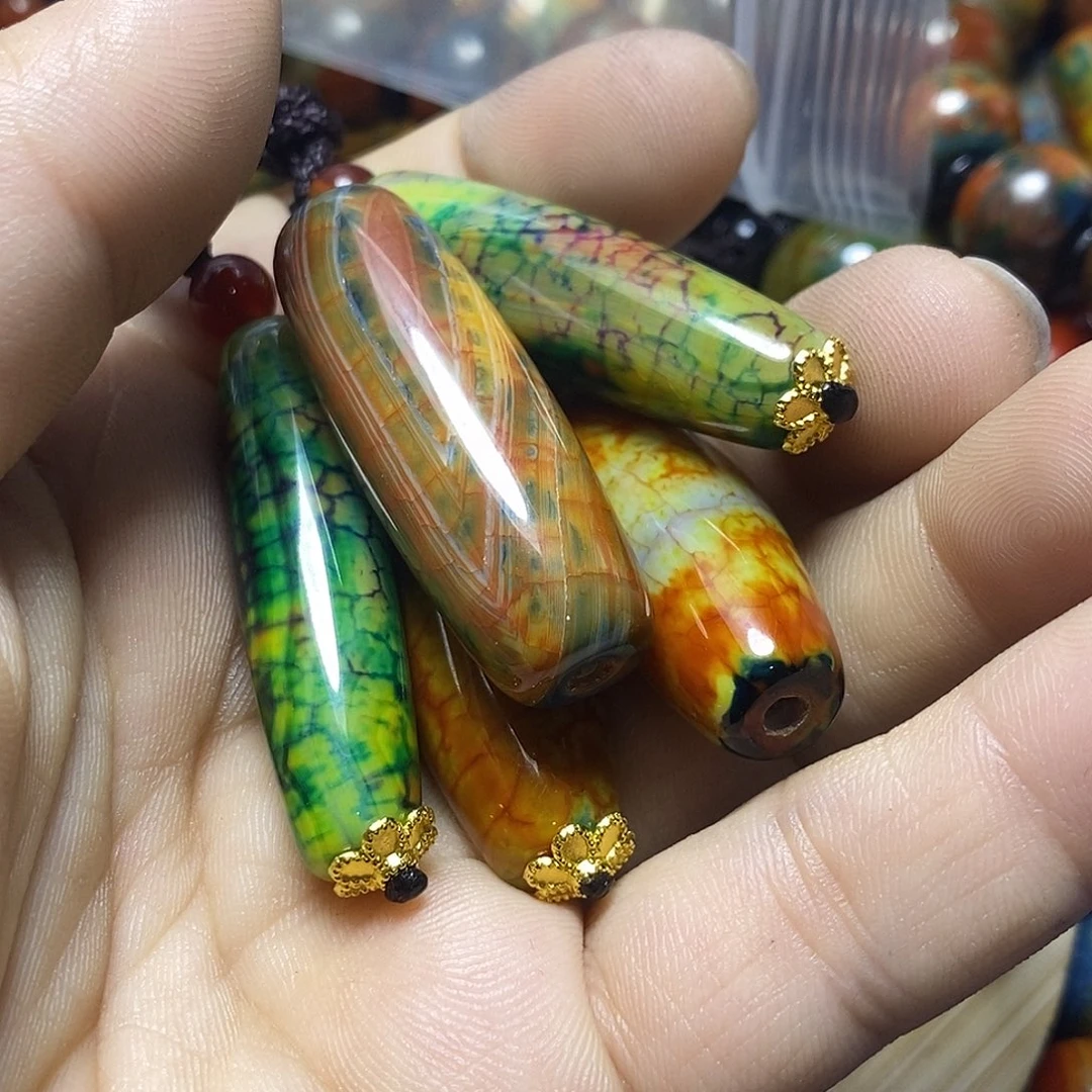 阳***光玛瑙/玉髓未镶嵌颈饰