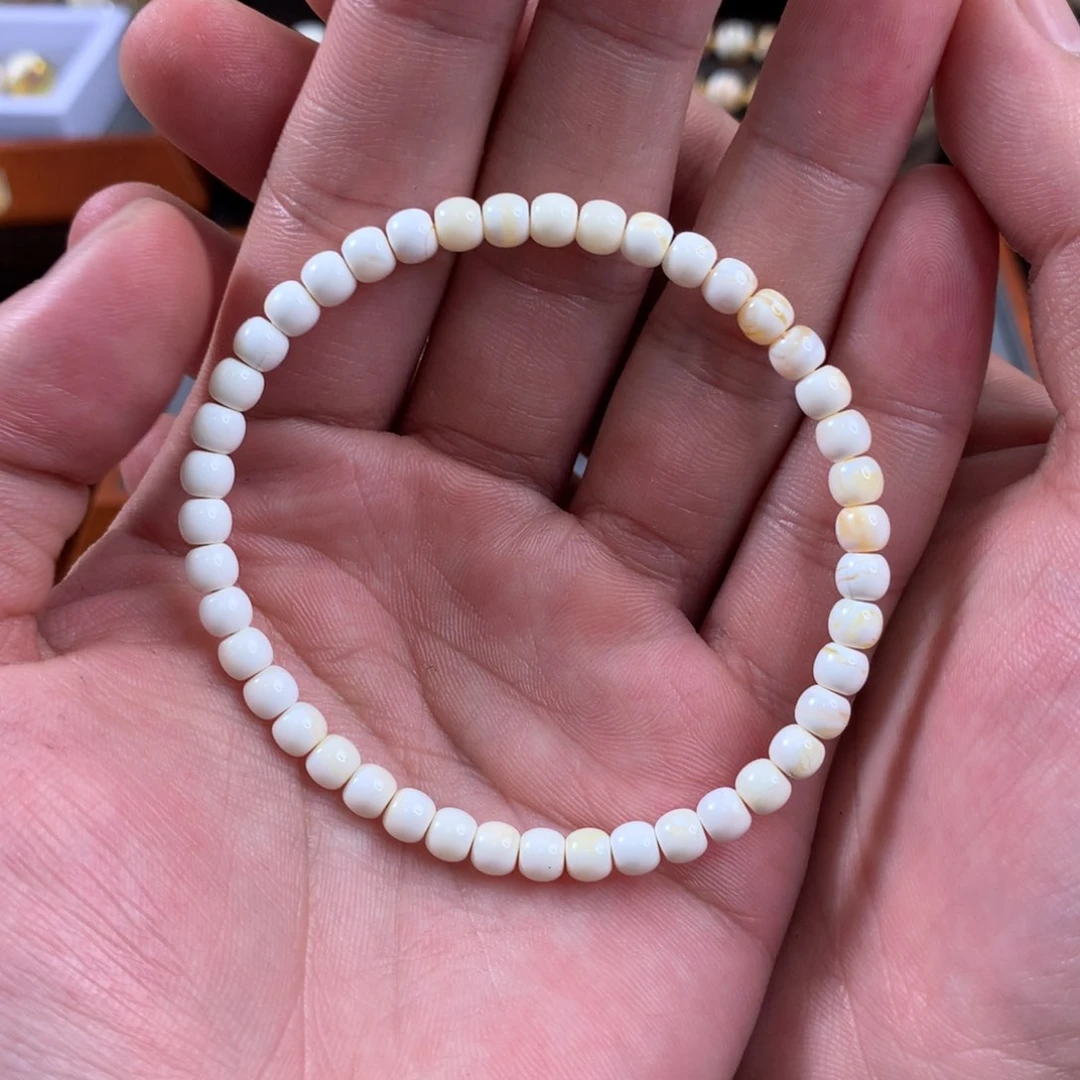 未镶嵌琥珀珠宝奇石