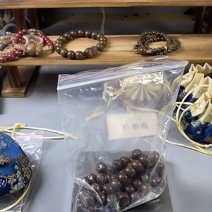 泥塑未*瑕疵七香十二精9/10香包6