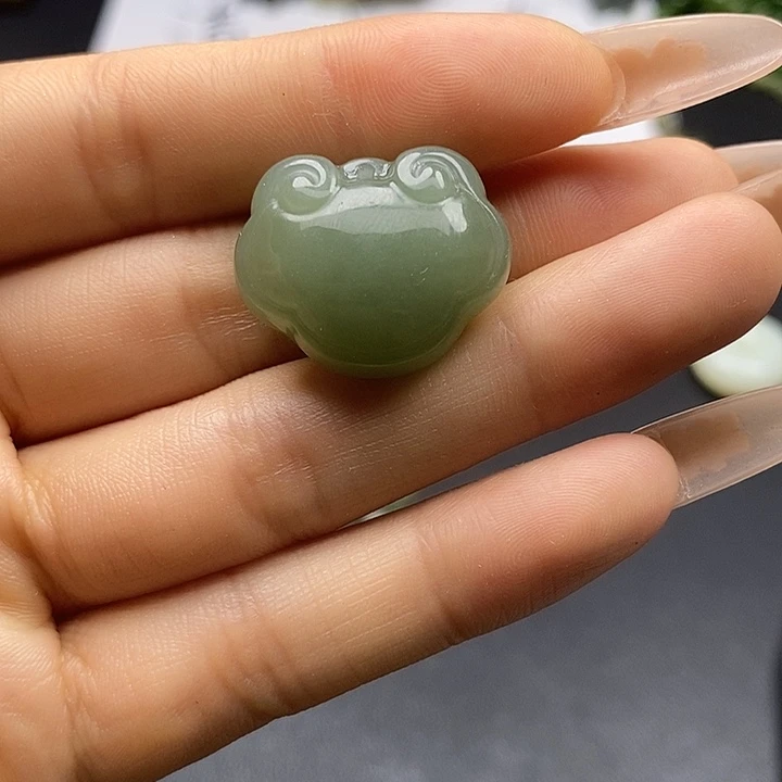 和田玉未镶嵌颈饰往***.